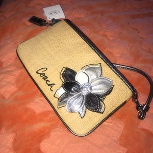 Coach Wristlet NWT Summer